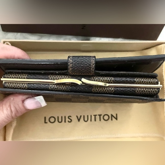 Authentic Louis Vuitton Damier Ebene Wallet - Picture 8 of 14